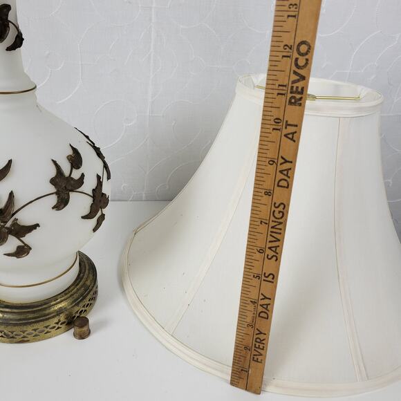 Vintage Stiffel Table Lamp White Porcelain Gold Leaf MCM Retro Hollywood Regency - Picture 11 of 16